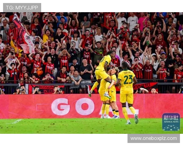 香港足球明星队精彩全场回放尽显球技与团队默契的巅峰对决 香港足球明星队精彩全场回放尽显球技与团队默契的巅峰对决