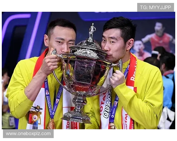 南京羽毛球队与西安羽毛球队速度较量赛后分析与战术总结 南京羽毛球队与西安羽毛球队速度较量赛后分析与战术总结