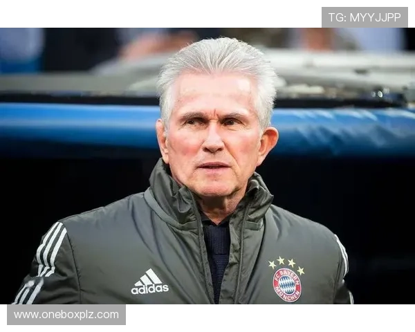 老年足球明星精彩进球集锦回顾展现传奇球技与不屈精神