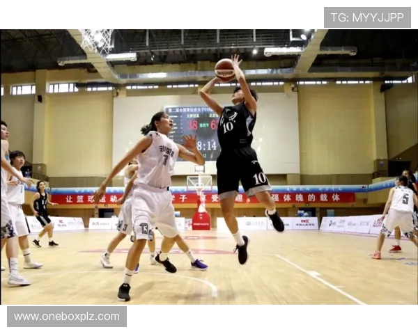 赛后分析:北京篮球队与南京篮球队的耐力较量与战术启示 赛后分析:北京篮球队与南京篮球队的耐力较量与战术启示